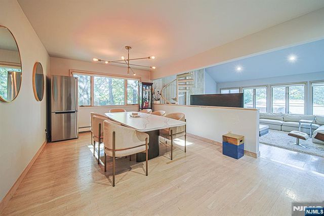 570 Grandview Terrace, Leonia, NJ 07605