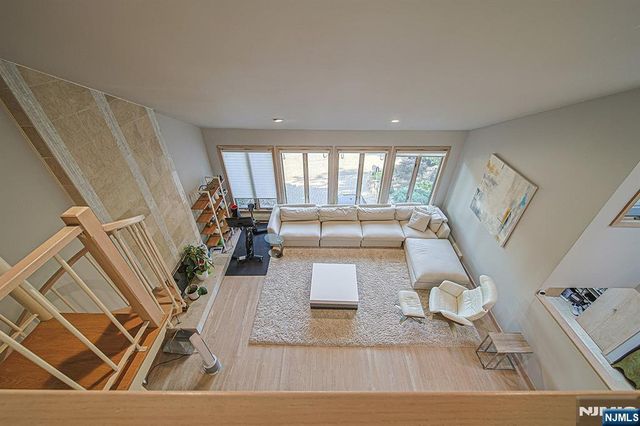 570 Grandview Terrace, Leonia, NJ 07605