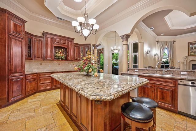 3430 Nadine St, Carmichael, CA 95608