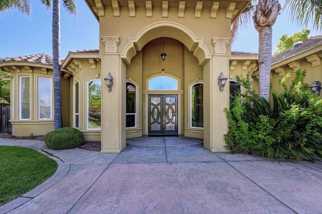 3430 Nadine St, Carmichael, CA 95608