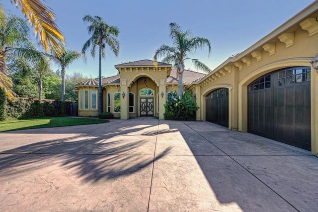 3430 Nadine St, Carmichael, CA 95608