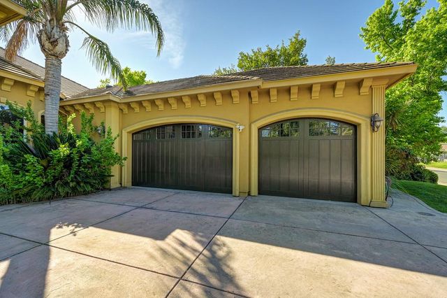3430 Nadine St, Carmichael, CA 95608