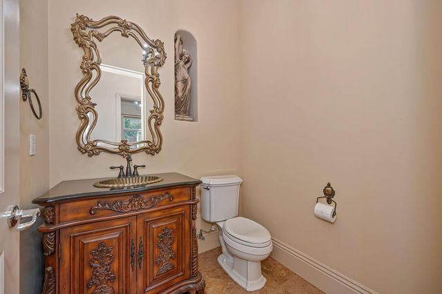 3430 Nadine St, Carmichael, CA 95608