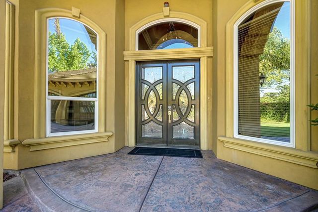 3430 Nadine St, Carmichael, CA 95608