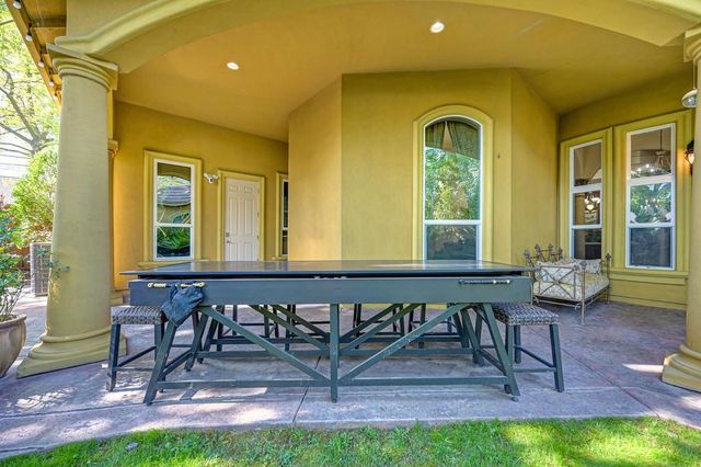 3430 Nadine St, Carmichael, CA 95608