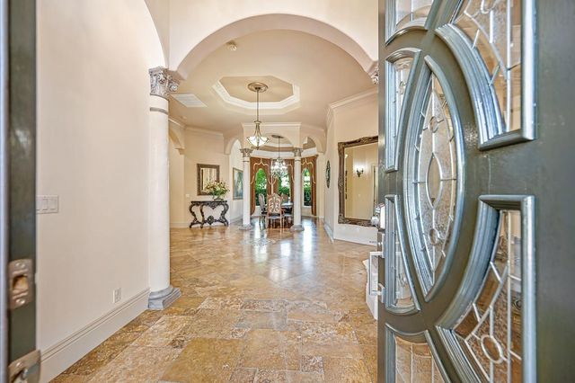 3430 Nadine St, Carmichael, CA 95608