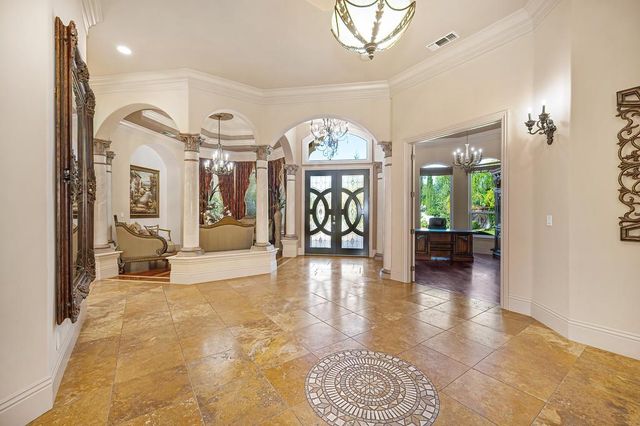 3430 Nadine St, Carmichael, CA 95608