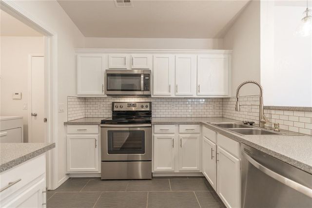 2404 Hunting Horse Trail, Norman, OK 73071
