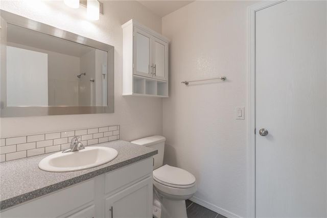 2404 Hunting Horse Trail, Norman, OK 73071
