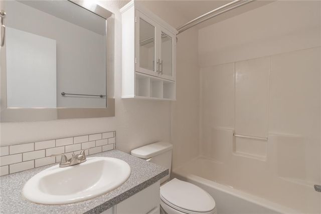 2404 Hunting Horse Trail, Norman, OK 73071