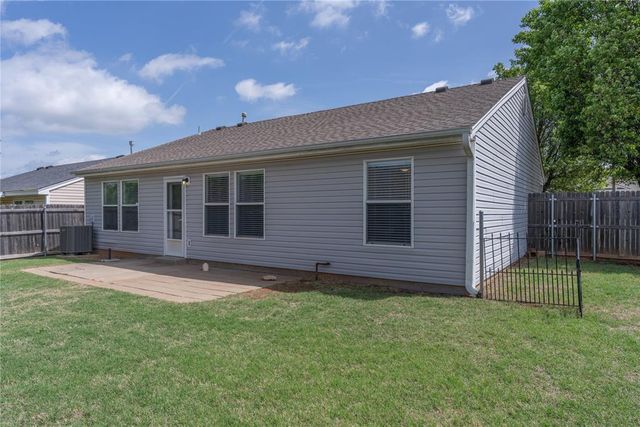 2404 Hunting Horse Trail, Norman, OK 73071