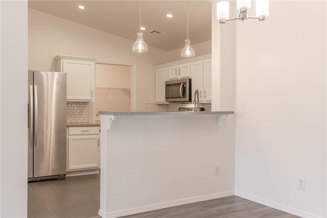 2404 Hunting Horse Trail, Norman, OK 73071