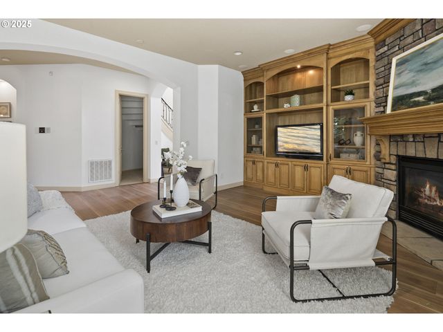 1006 Se 199TH Pl, Camas, WA 98607