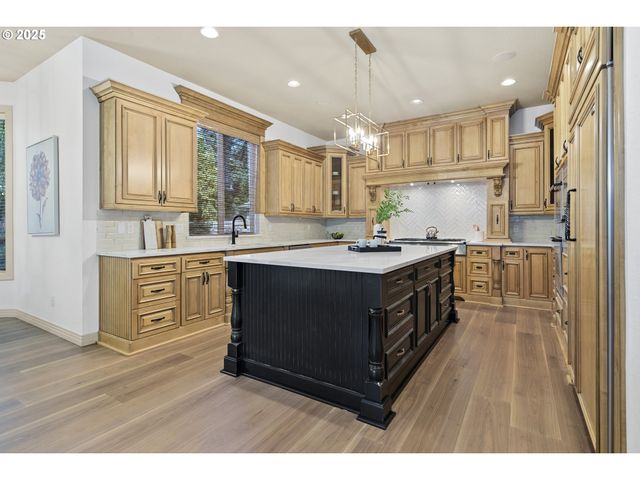 1006 Se 199TH Pl, Camas, WA 98607