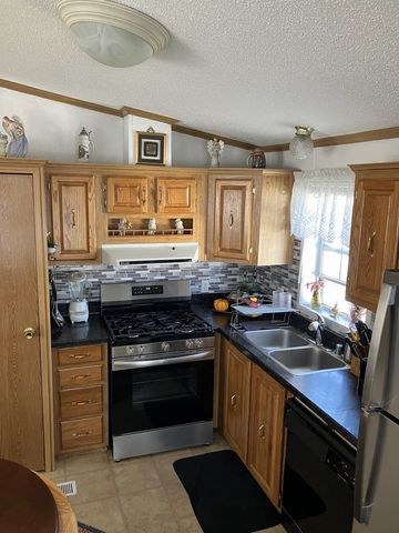 6801 S La Grange Road D17, Hodgkins, IL 60525