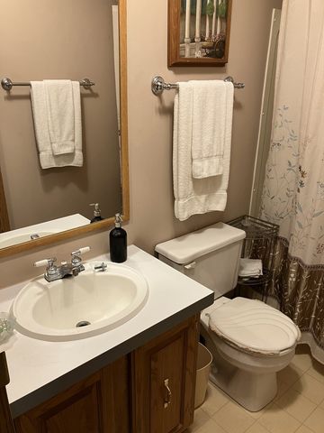 6801 S La Grange Road D17, Hodgkins, IL 60525
