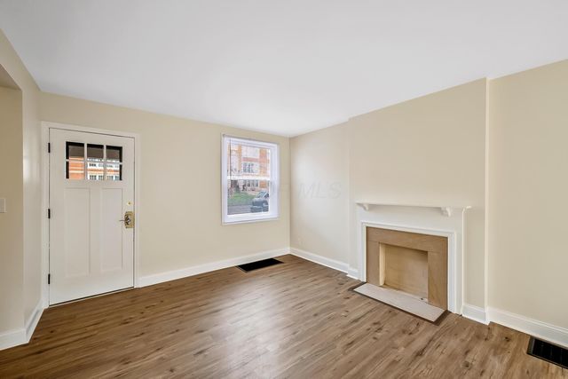 109 E Arcadia Avenue, Columbus, OH 43202