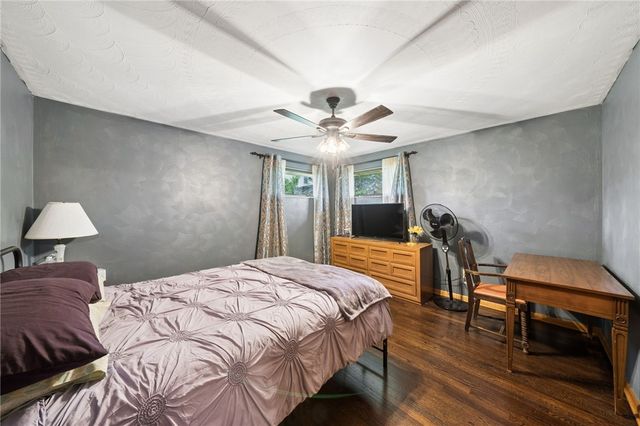30 Clay Pike, North Huntingdon, PA 15642