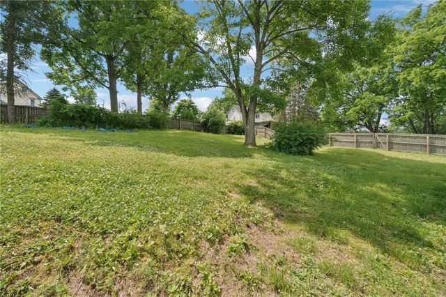 30 Clay Pike, North Huntingdon, PA 15642