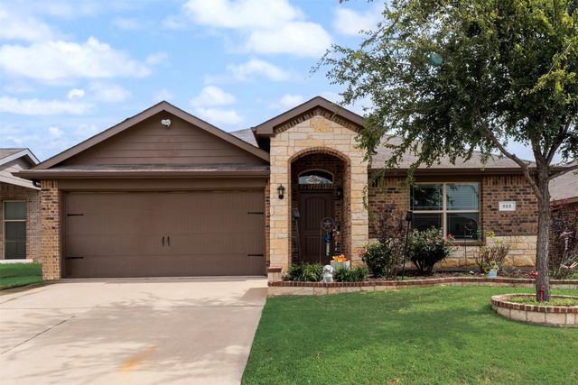 925 Walls Boulevard, Crowley, TX 76036