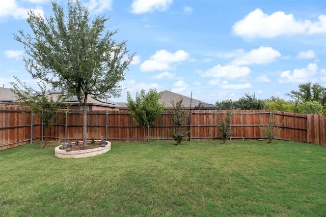 925 Walls Boulevard, Crowley, TX 76036