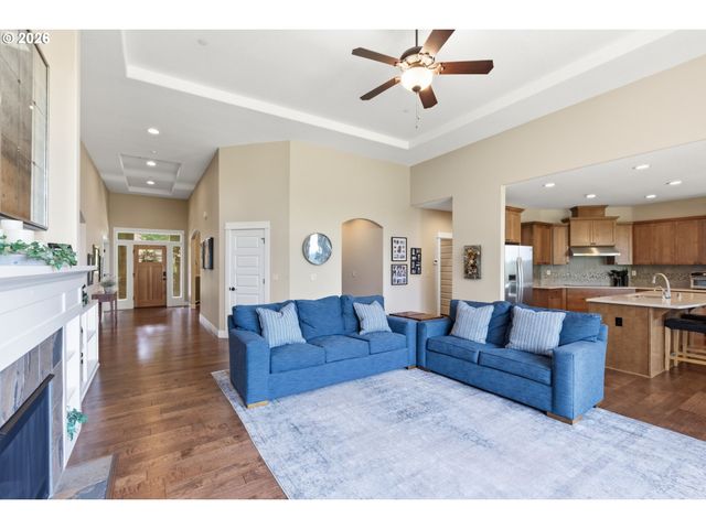 4197 REED St, West Linn, OR 97068