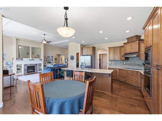 4197 REED St, West Linn, OR 97068