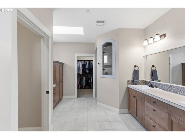 4197 REED St, West Linn, OR 97068