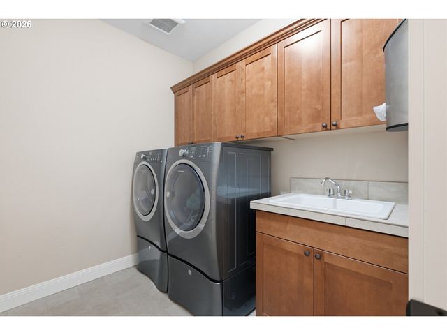 4197 REED St, West Linn, OR 97068