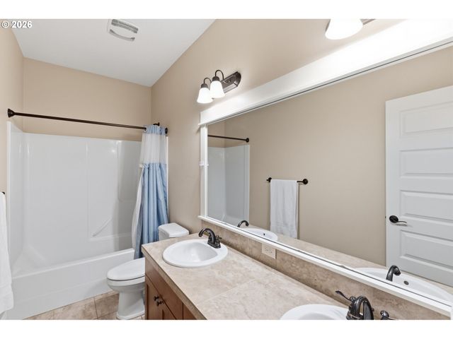 4197 REED St, West Linn, OR 97068