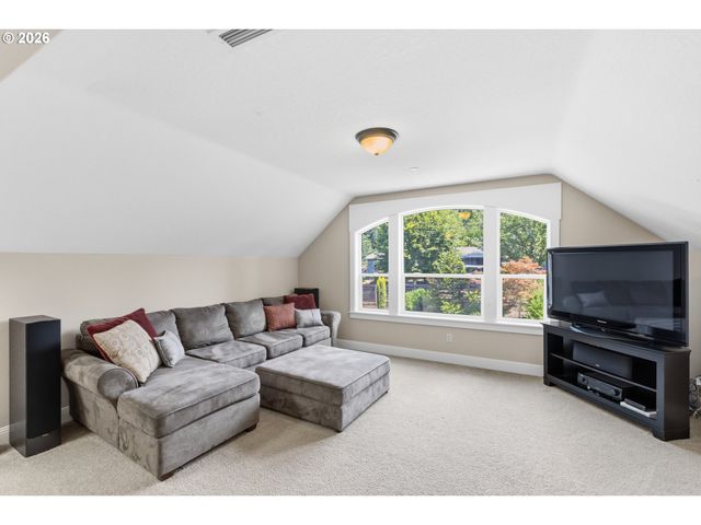 4197 REED St, West Linn, OR 97068