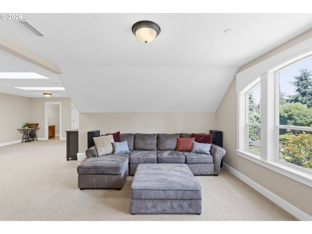 4197 REED St, West Linn, OR 97068