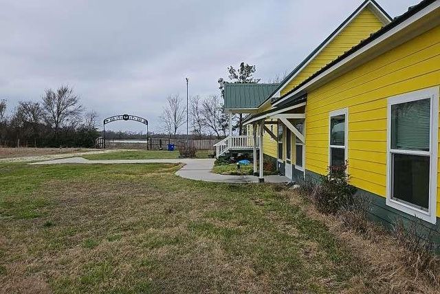 2 Birdwell Road, Bedias, TX 77831