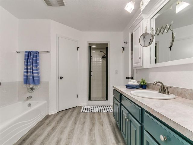 1925 Kyle Drive, Guthrie, OK 73044