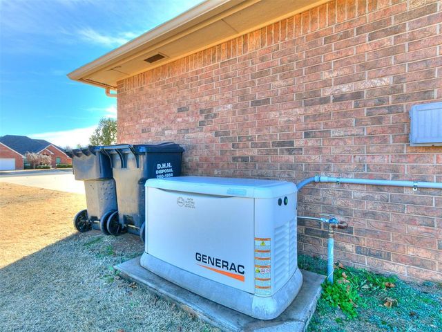 1925 Kyle Drive, Guthrie, OK 73044