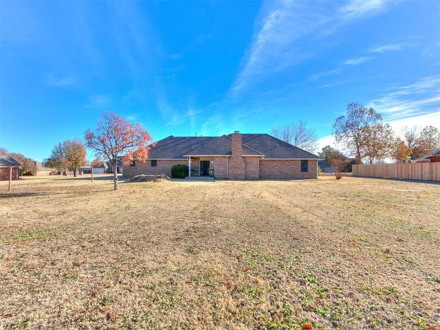 1925 Kyle Drive, Guthrie, OK 73044