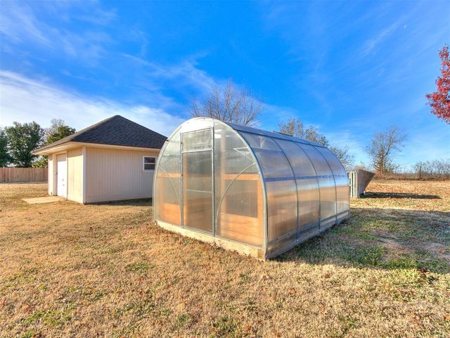 1925 Kyle Drive, Guthrie, OK 73044