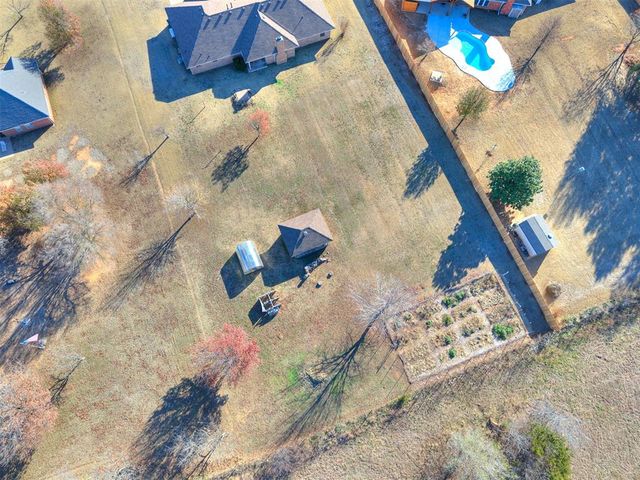 1925 Kyle Drive, Guthrie, OK 73044