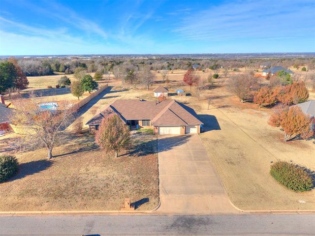 1925 Kyle Drive, Guthrie, OK 73044