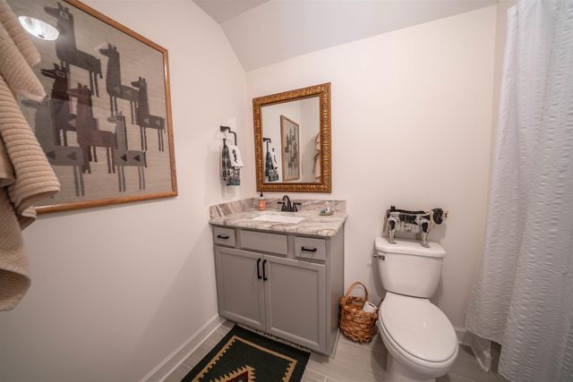 20 GREYSON CV, Oakland, TN 38060