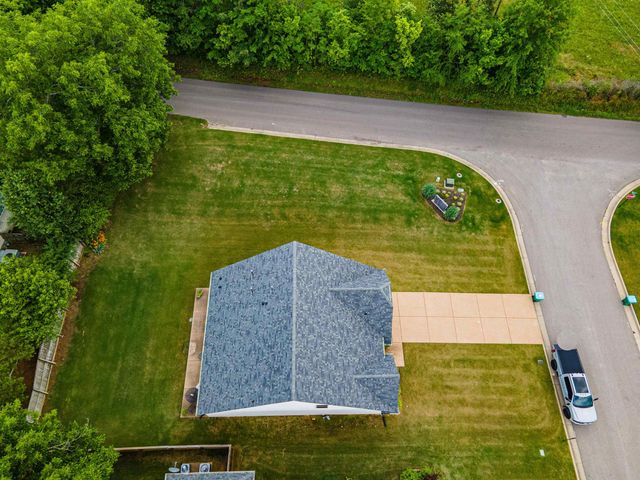 20 GREYSON CV, Oakland, TN 38060