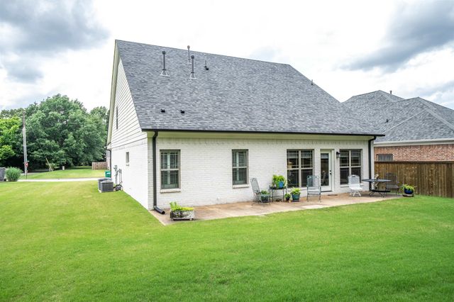 20 GREYSON CV, Oakland, TN 38060
