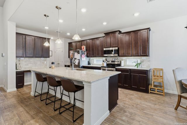 4819 Top Ridge, Schertz, TX 78108