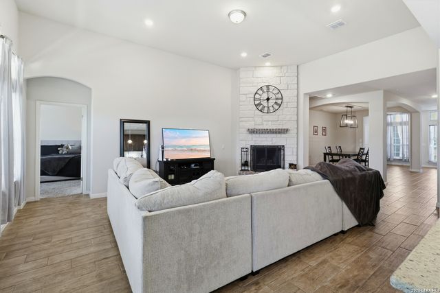 4819 Top Ridge, Schertz, TX 78108