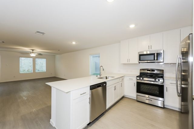 2748 Mistwood Drive, Fort Worth, TX 76108