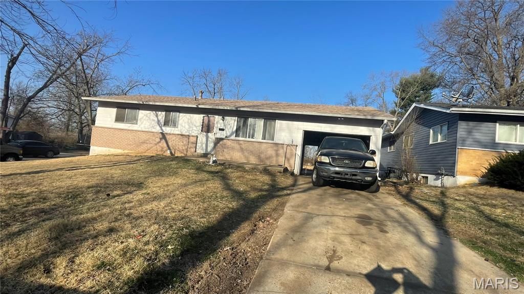 10401 Baron Drive, St Louis, MO 63136