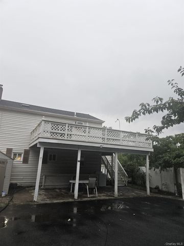 47 W Lakeland Street 2, Babylon, NY 11706