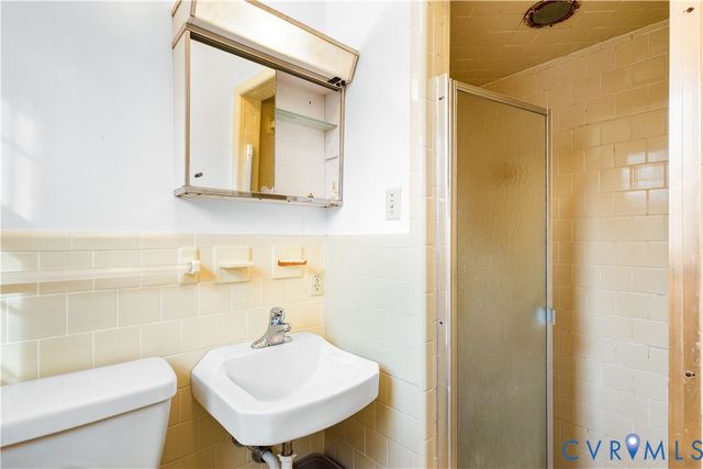 66 Georgia Ave., Warsaw, VA 22572