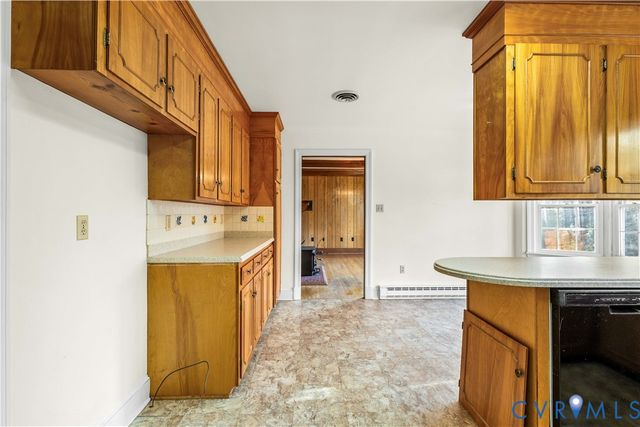 66 Georgia Ave., Warsaw, VA 22572