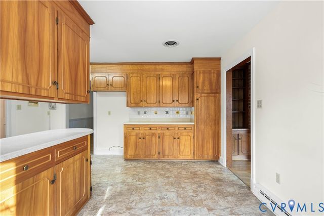 66 Georgia Ave., Warsaw, VA 22572